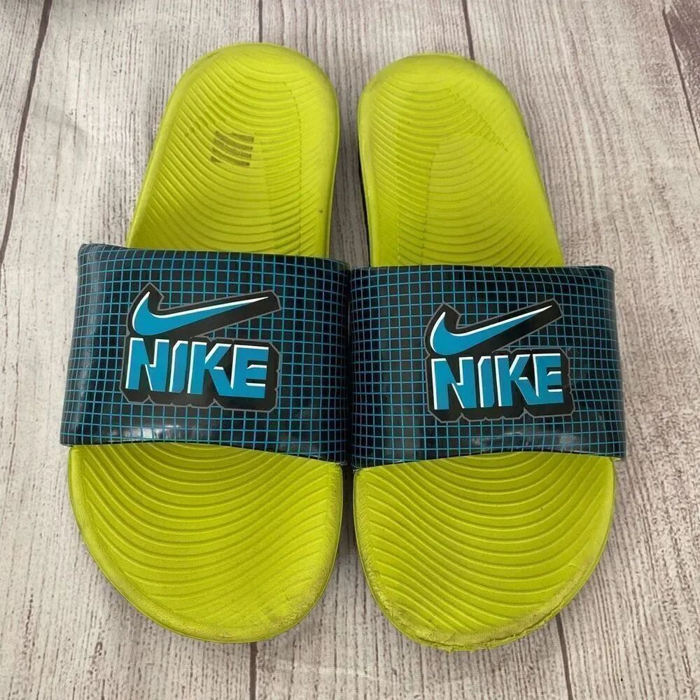 Nike men 7 slip on sandals/slides yellow & blue